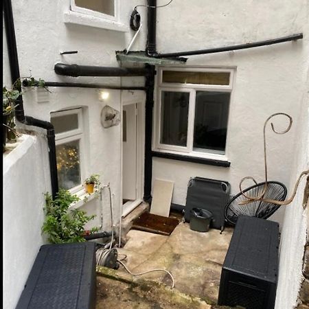 Central Private Double Bedroom In A 2Bedroom Apartment, Connected Via Underground, Overground And Many Bus Routes لندن المظهر الخارجي الصورة