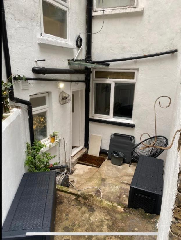 Central Private Double Bedroom In A 2Bedroom Apartment, Connected Via Underground, Overground And Many Bus Routes لندن المظهر الخارجي الصورة